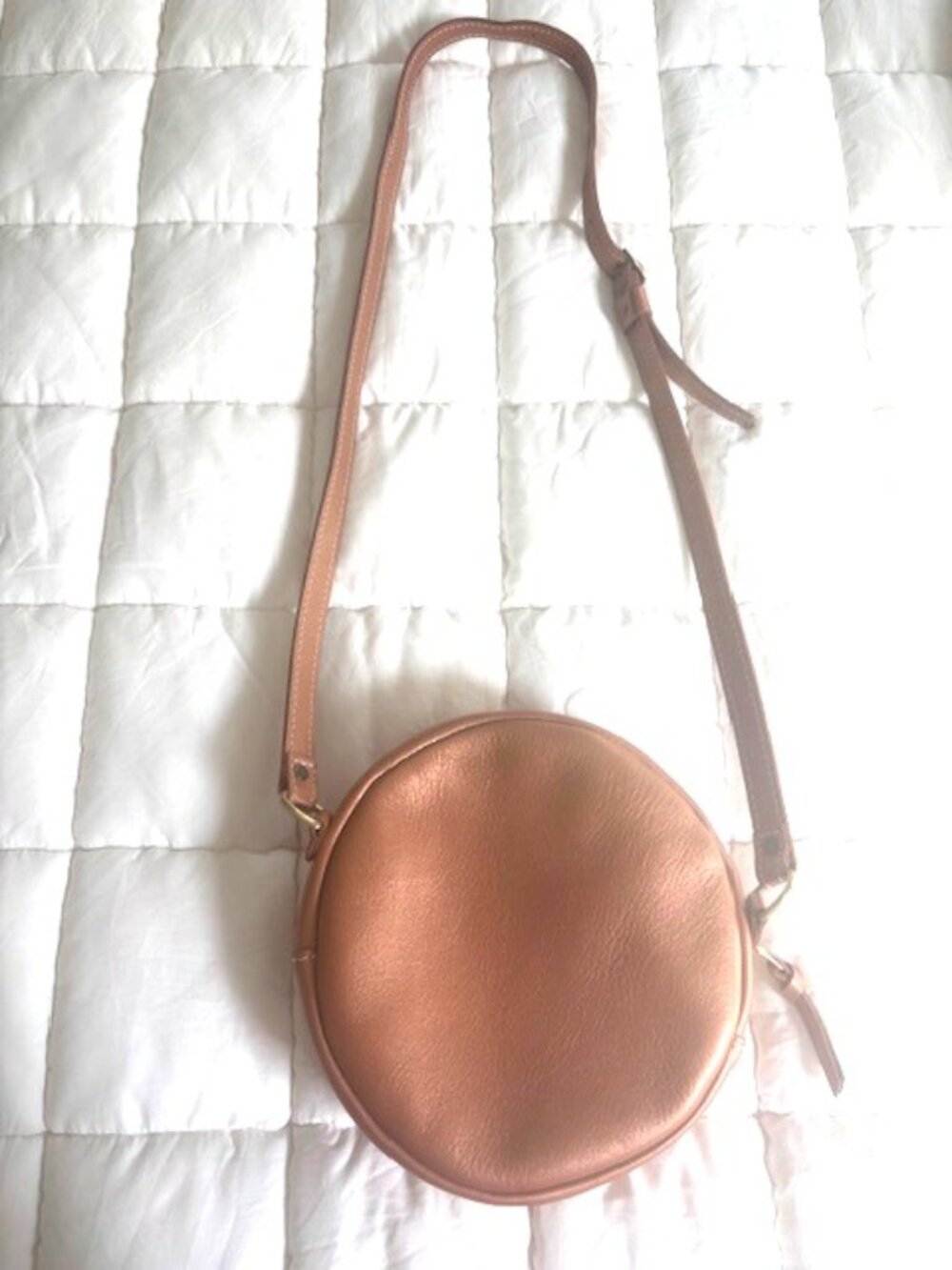 Portland Leather Circle Crossbody Purse - Picture 3 of 5